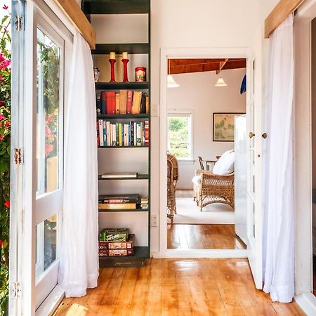 Sunshine Cottage By The Sea - Stay Waiheke Onetangi Eksteriør billede