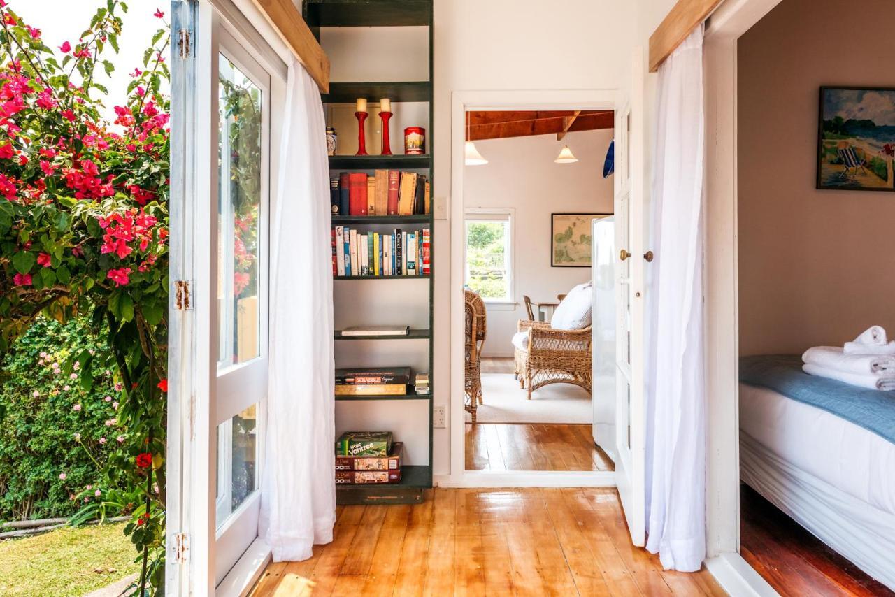 Sunshine Cottage By The Sea - Stay Waiheke Onetangi Eksteriør billede